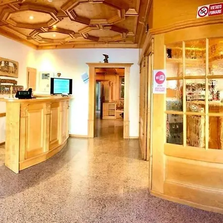 Hotel Lorenzini