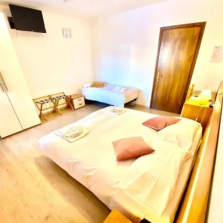 Hotel Lorenzini