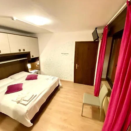 Lorenzini Hotel