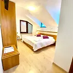 Lorenzini Hotel