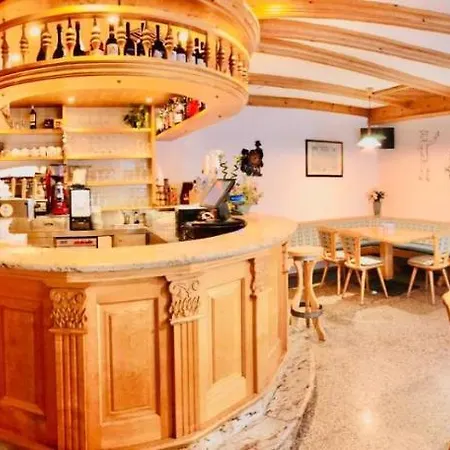 Lorenzini Hotell